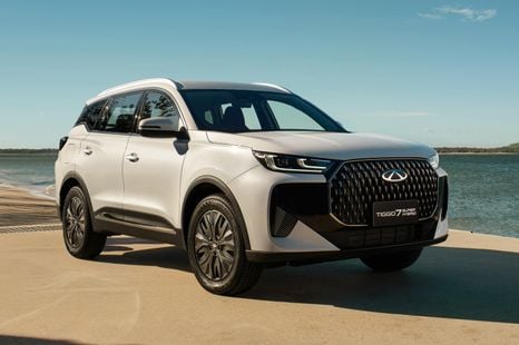 Top 10 mid-size PHEV family SUVs in 2026