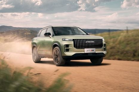 2027 Jaecoo J7 gets AWD PHEV option, higher entry price