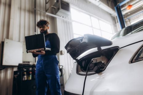 More EV servicing equipment coming to Australian businesses following more government investment