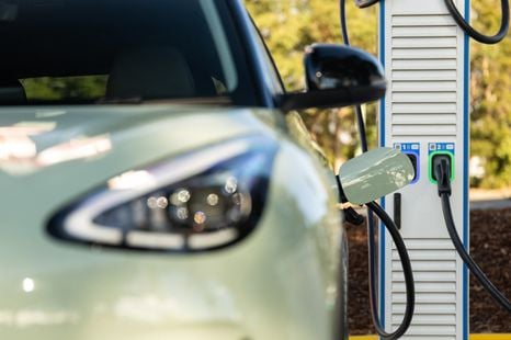 Geely developing 1800kW electric chargers, could launch them overseas