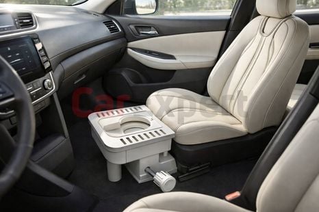 Another Chinese brand wants you to go to the toilet in its cars