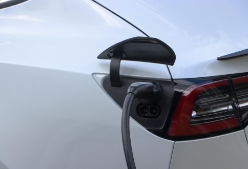 Building underway for Western Australia's sprawling EV charger network