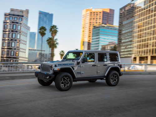 Jeep electrifies the Wrangler with the 4xe plug-in hybrid
