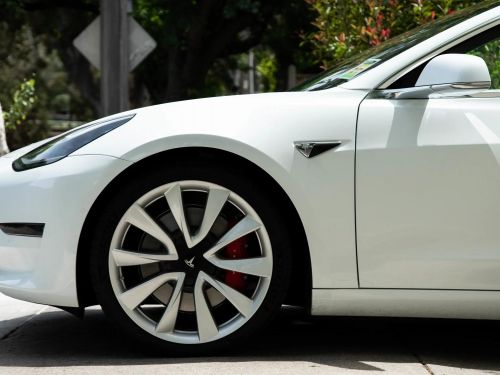 2021 Tesla Model 3 price drops below $60,000