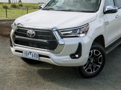 Toyota HiLux sets sales record