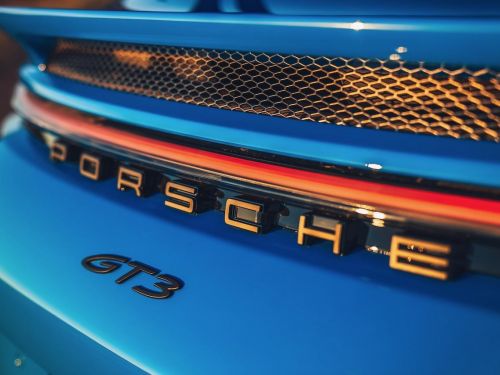 Porsche demand unaffected by worsening economy