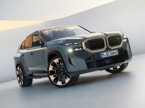 2023 BMW XM plug-in hybrid SUV revealed - UPDATE
