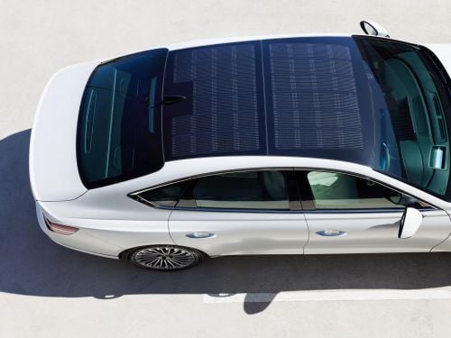 Genesis G80 EV's solar-panel roof adds 1100km range per year, brand claims