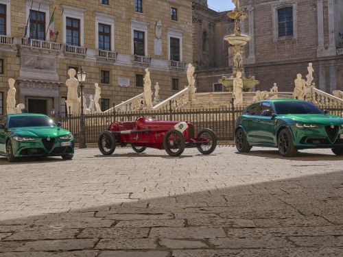 Alfa Romeo celebrates 100 years with special Giulia, Stelvio Quadrifoglio