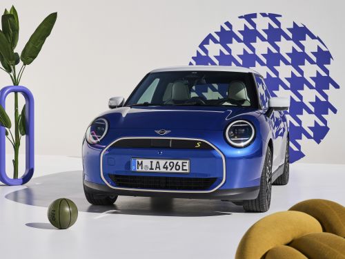 The new Mini Cooper electric car is now rolling down Chinese production lines