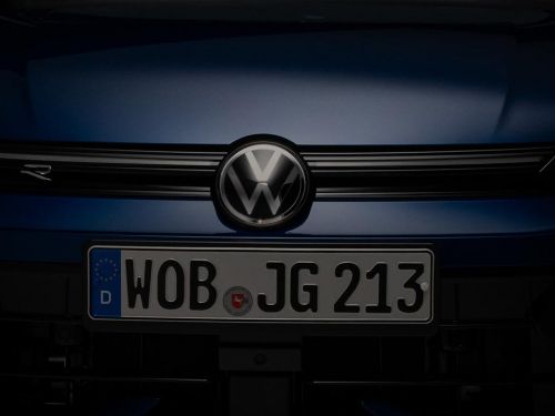2025 Volkswagen Golf R teased, reveal date locked in