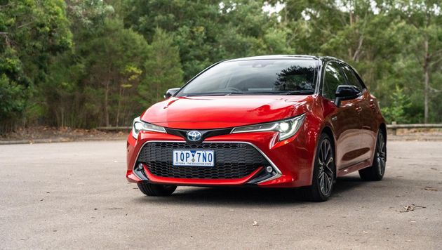 2020 Toyota Corolla ZR HYBRID five-door hatchback Specifications