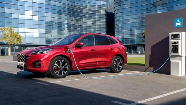 2022 Ford Escape ST LINE PHEV FWD Four door Wagon Specifications CarExpert
