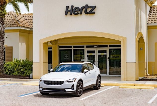 Hertz offering customers to keep cars as it unplugs EVs from rental fleet