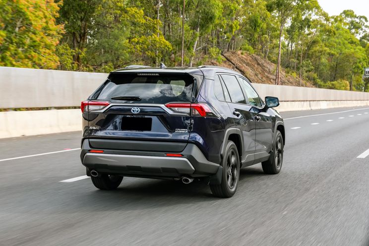 Toyota RAV4 v Toyota RAV4 Hybrid: Which should you buy?