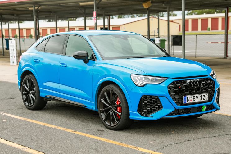 What are Australia's top-selling luxury car brands?