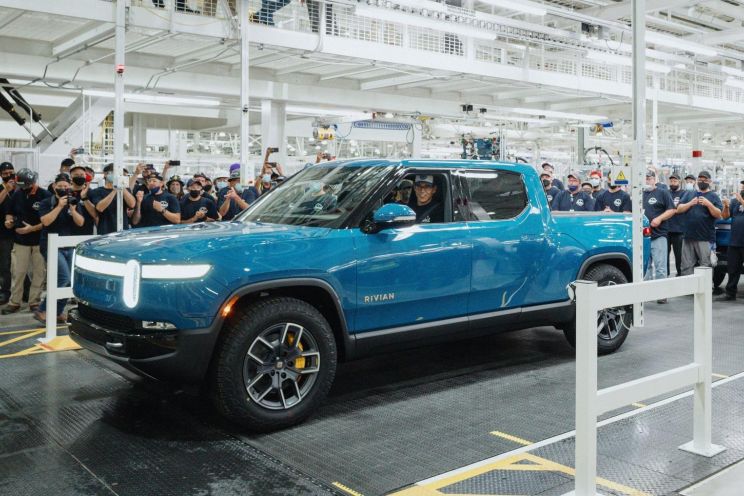 Rivian and Mercedes-Benz put van partnership 'on hold'