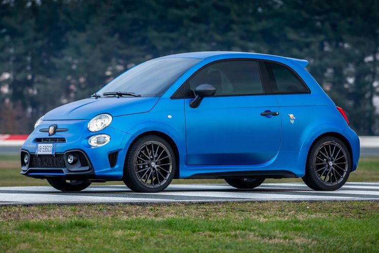 Abarth 500 EV leaked undisguised