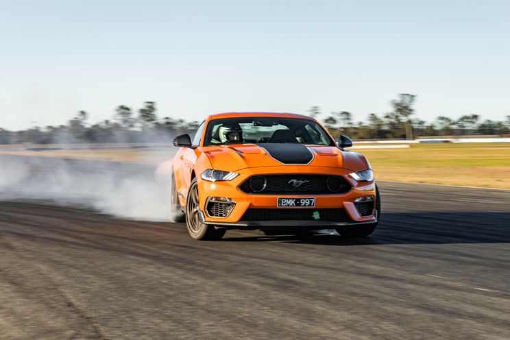 Ford Mustang Mach 1 v GT: Track comparison