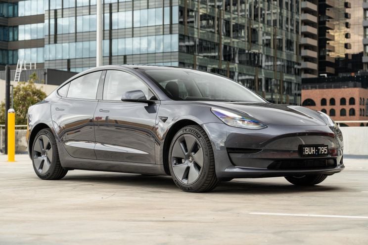 What are Australia's top-selling luxury car brands?