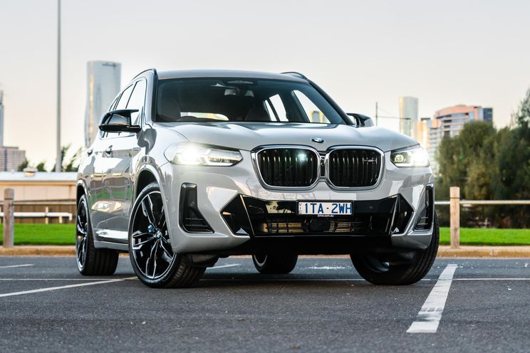 What are Australia's top-selling luxury car brands?