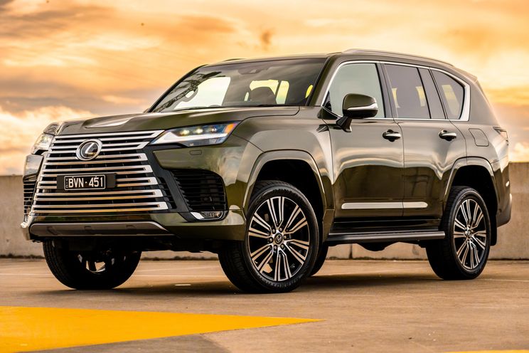 What are Australia's top-selling luxury car brands?