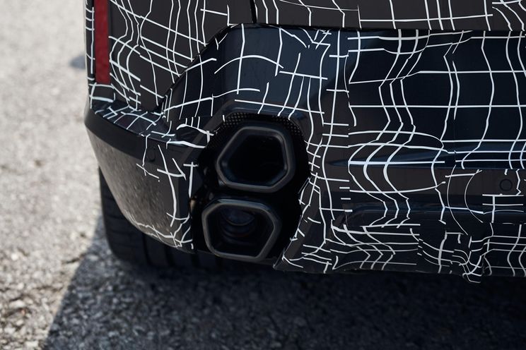 2023 BMW XM teased, power and torque lower than concept