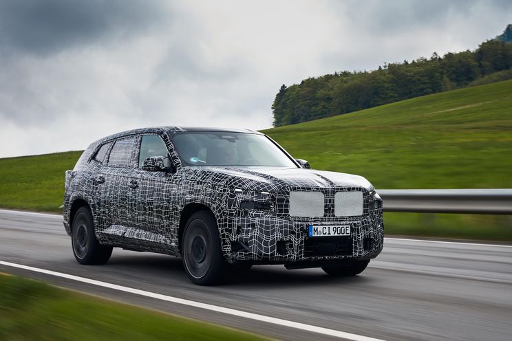 2023 BMW XM teased, power and torque lower than concept