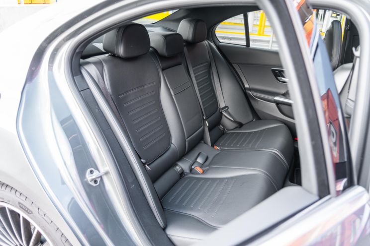 2022 Mercedes-Benz C200