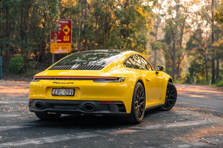 Porsche 911 hybrid spied
