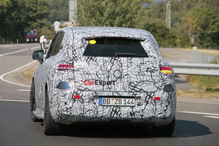 Mercedes-Benz EQE SUV interior revealed