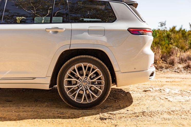 2022 Nissan Patrol v Jeep Grand Cherokee L comparison