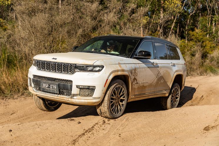 2022 Nissan Patrol v Jeep Grand Cherokee L comparison