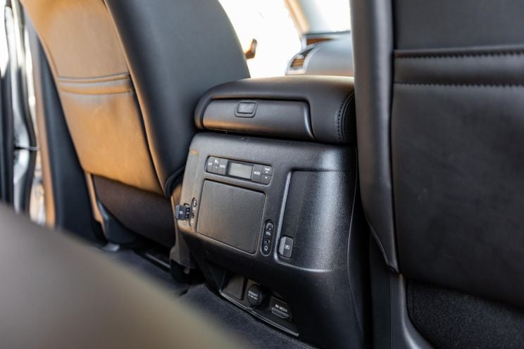 2022 Nissan Patrol v Jeep Grand Cherokee L comparison