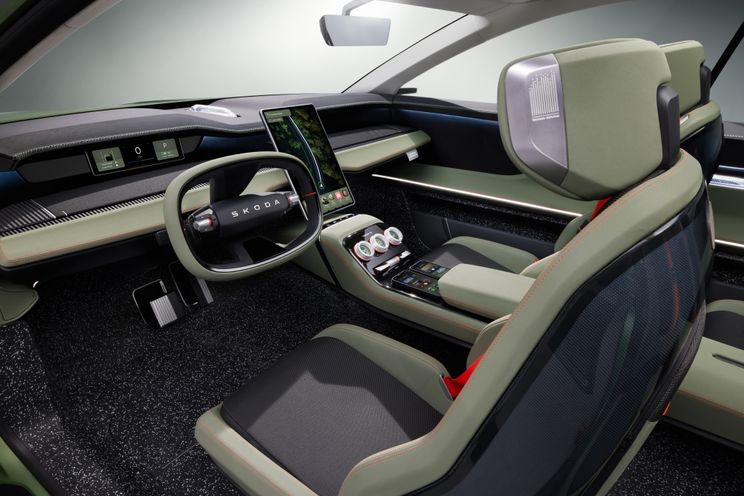Skoda Vision 7S concept showcases new logo