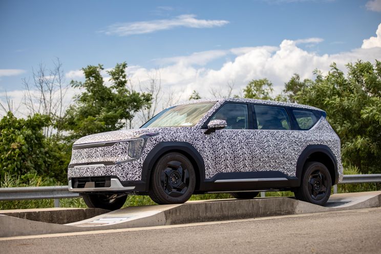 Kia ute snapped testing in Korea