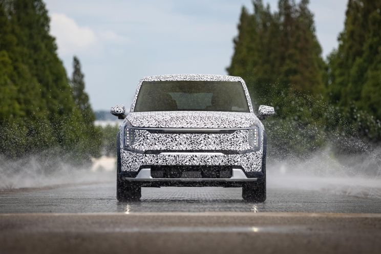 Kia ute snapped testing in Korea