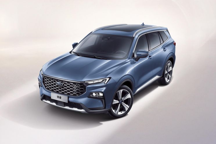 Ford Edge/Endura replacement, possible Fusion Active spied testing