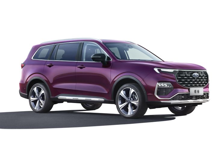 Ford Edge/Endura replacement, possible Fusion Active spied testing