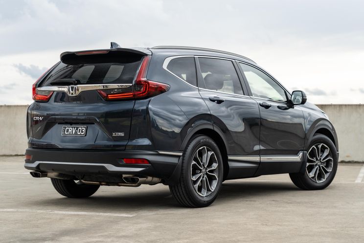 Mitsubishi Outlander v Volkswagen Tiguan Allspace v Honda CR-V comparison
