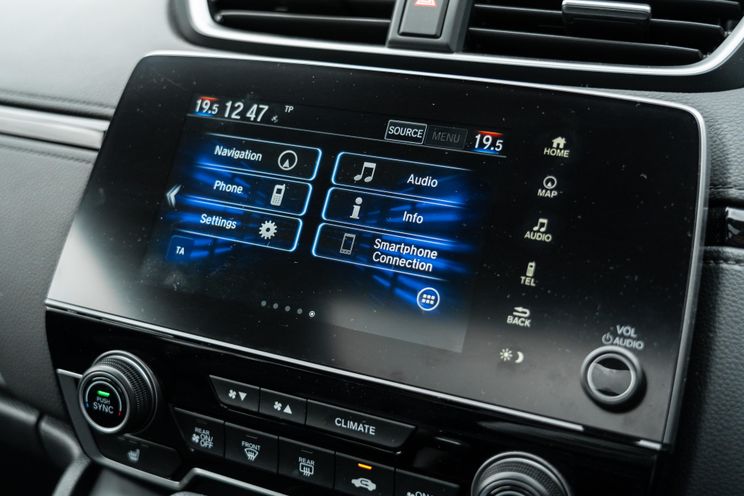 Mitsubishi Outlander v Volkswagen Tiguan Allspace v Honda CR-V comparison