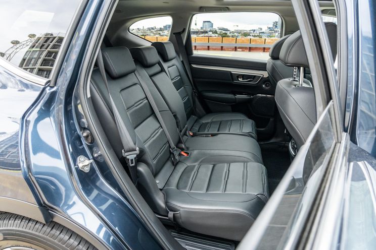 Mitsubishi Outlander v Volkswagen Tiguan Allspace v Honda CR-V comparison