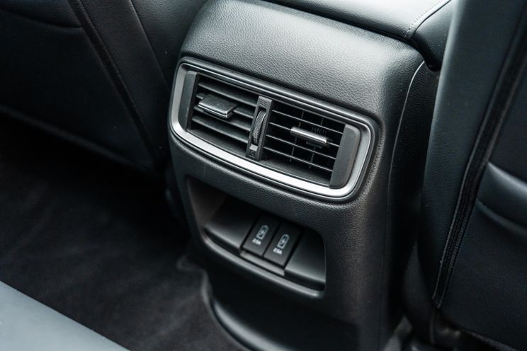 Mitsubishi Outlander v Volkswagen Tiguan Allspace v Honda CR-V comparison