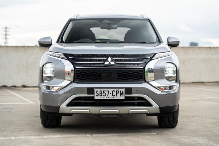 Mitsubishi Outlander v Volkswagen Tiguan Allspace v Honda CR-V comparison