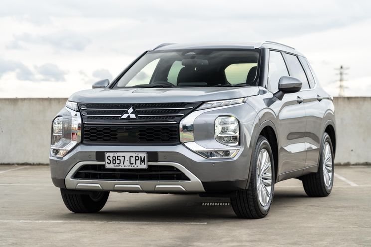 Mitsubishi Outlander v Volkswagen Tiguan Allspace v Honda CR-V comparison