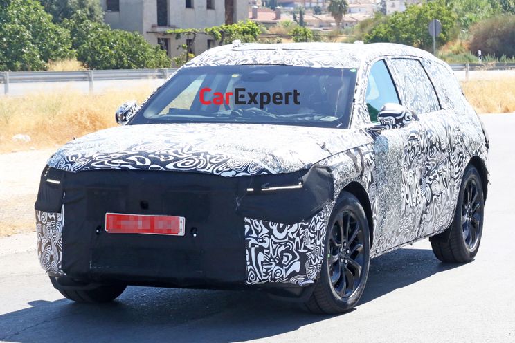 Ford Edge/Endura replacement, possible Fusion Active spied testing