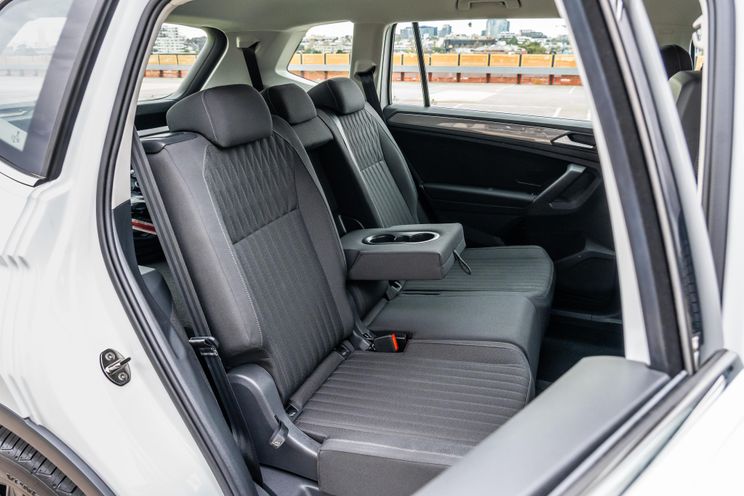 Mitsubishi Outlander v Volkswagen Tiguan Allspace v Honda CR-V comparison