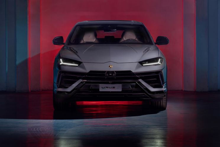 2023 Lamborghini Urus S revealed