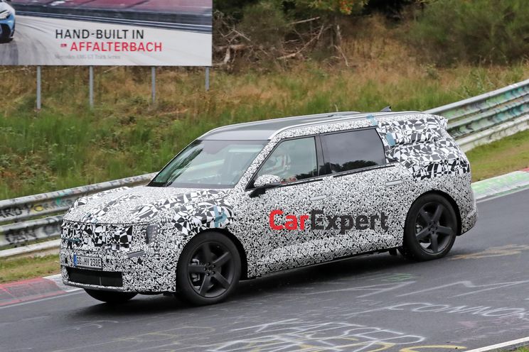 2023 Kia EV9 spied, as reveal nears