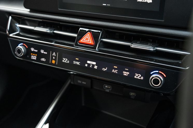 2023 Kia Niro Hybrid S